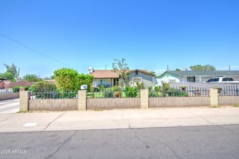 122 Grove St, Phoenix, AZ 85041