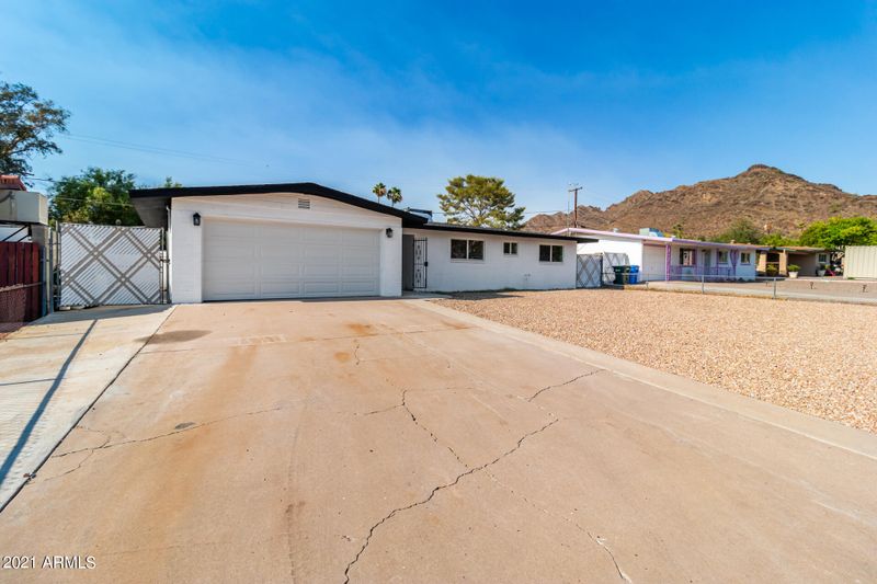1220 E Butler Dr, Phoenix, AZ 85020