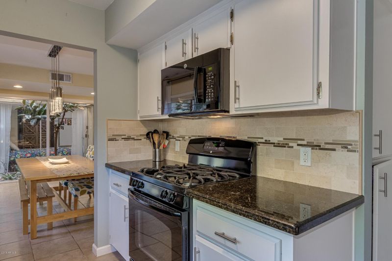 1220 E Encantada Pl, Phoenix, AZ 85014