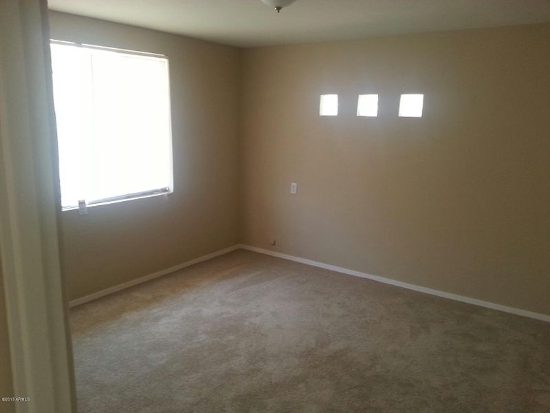1220 E Hayward Ave, Phoenix, AZ 85020