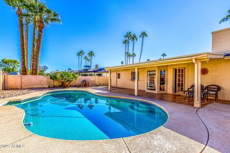 1220 Julie Dr, Tempe, AZ 85283