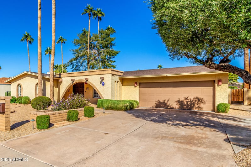 1220 Julie Dr, Tempe, AZ 85283