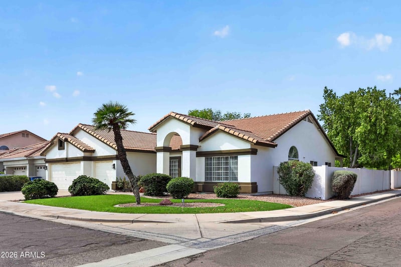 1220 N Cayman Dr, Gilbert, AZ 85234