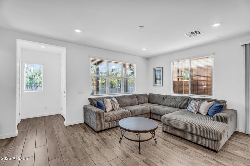 1220 Weatherby Way, Chandler, AZ 85286