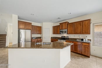 12202 Mountain View Dr, Avondale, AZ 85323