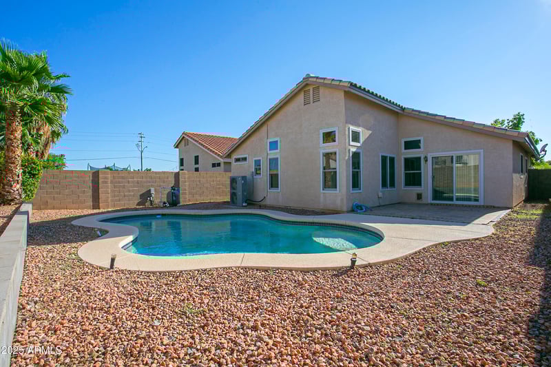 12205 41st Ln, Phoenix, AZ 85029