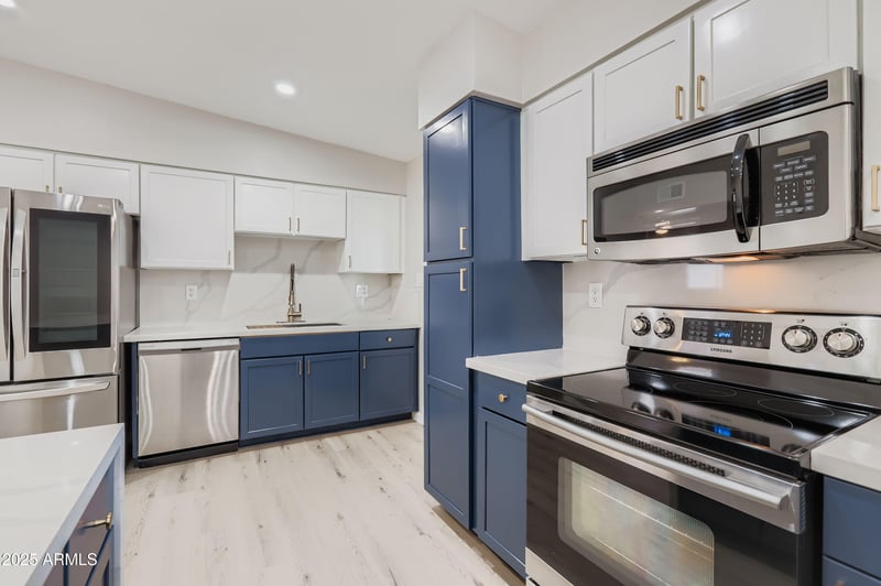 1221 Broadmor Dr, Tempe, AZ 85282