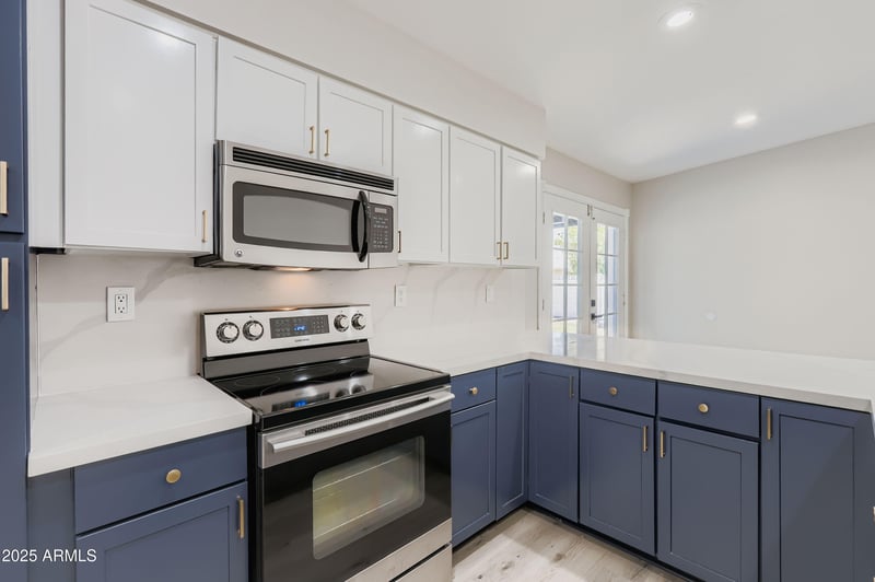 1221 Broadmor Dr, Tempe, AZ 85282
