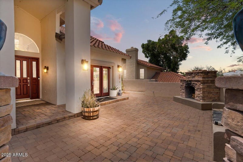 1221 Claire Dr, Phoenix, AZ 85022