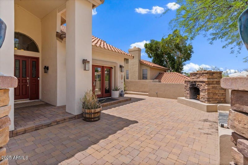 1221 Claire Dr, Phoenix, AZ 85022
