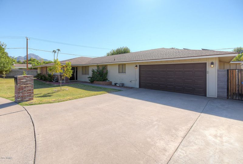 1221 E Palmaire Dr, Phoenix, AZ 85020