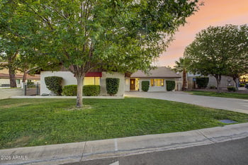 1221 Steamboat Bend Dr, Tempe, AZ 85283