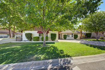 1221 Steamboat Bend Dr, Tempe, AZ 85283