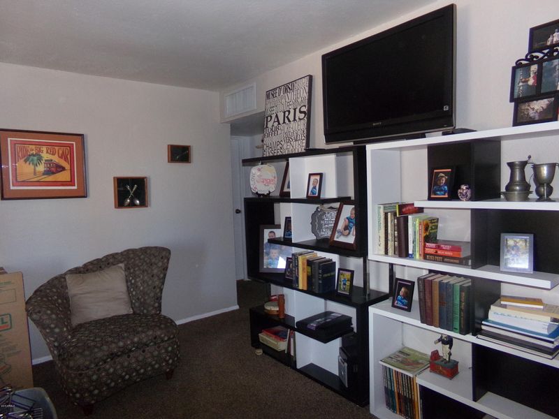 1221 W Mountain View Rd, Phoenix, AZ 85021