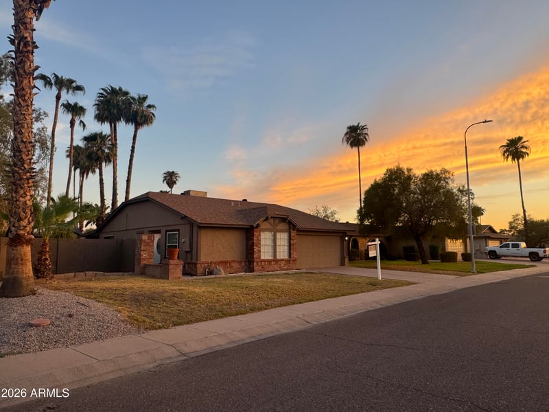1221 W Shawnee Dr, Chandler, AZ 85224