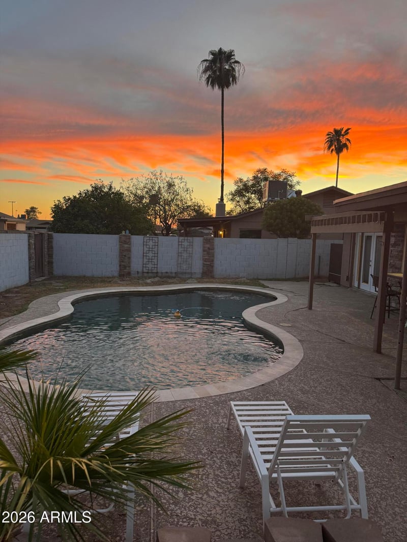 1221 W Shawnee Dr, Chandler, AZ 85224