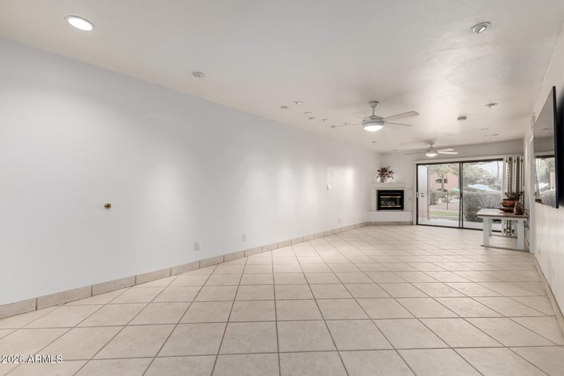 12212 N Paradise Village Pw S #134, Phoenix, AZ 85032