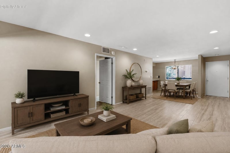 12212 N Paradise Village Pw S #206, Phoenix, AZ 85032