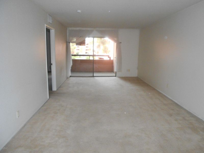 12212 N Paradise Village Pw S #317, Phoenix, AZ 85032