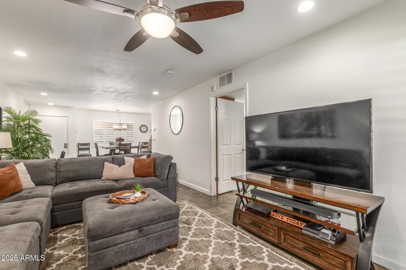 12212 Paradise Village Pw #109, Phoenix, AZ 85032