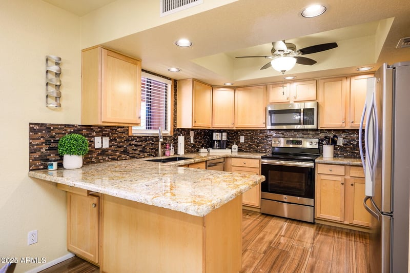 12212 Paradise Village Pw #445, Phoenix, AZ 85032