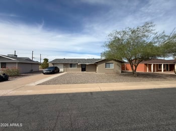 12214 N Augusta Dr, Sun City, AZ 85351