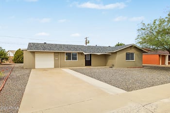 12214 N Augusta Dr, Sun City, AZ 85351