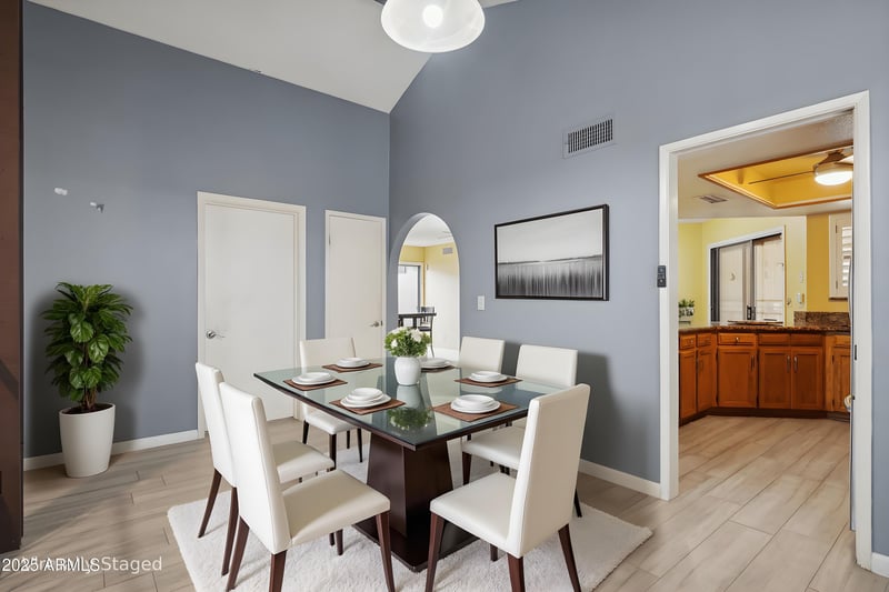 12214 Shoshoni Dr, Phoenix, AZ 85044