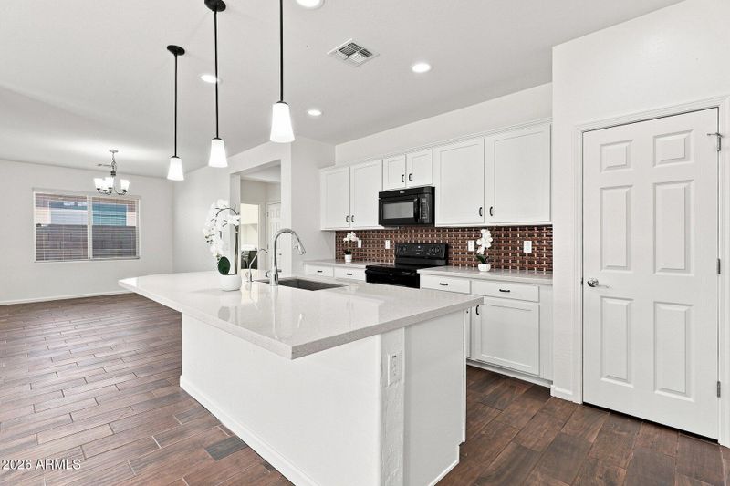 12214 W Briles Rd W, Peoria, AZ 85383