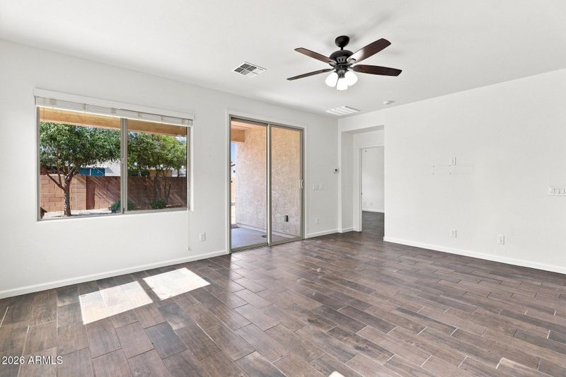 12214 W Briles Rd W, Peoria, AZ 85383