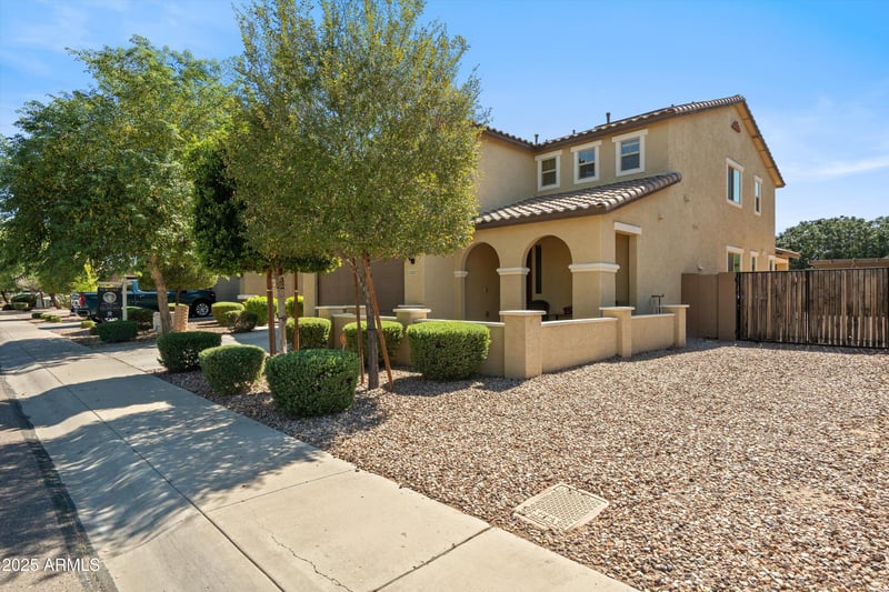 12217 Davis Ln, Avondale, AZ 85323