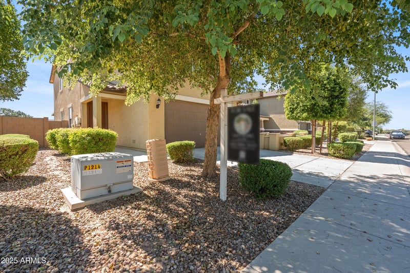 12217 Davis Ln, Avondale, AZ 85323