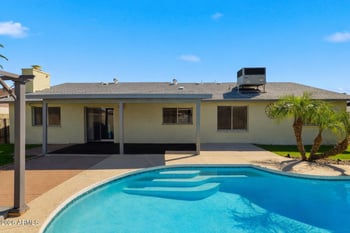 12218 46th Ln, Glendale, AZ 85304