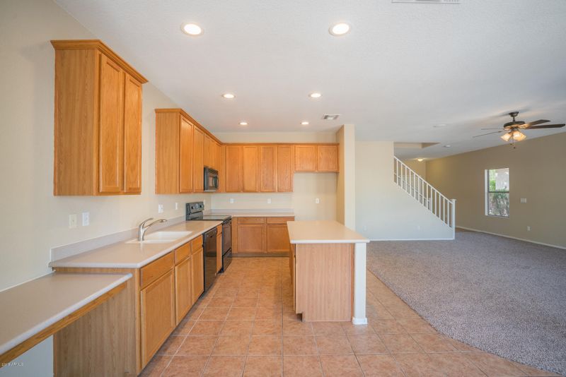 1222 E Beth Dr, Phoenix, AZ 85042
