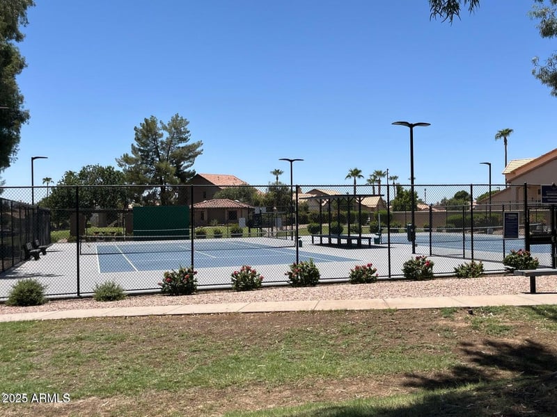 1222 Honeysuckle Ln, Chandler, AZ 85248