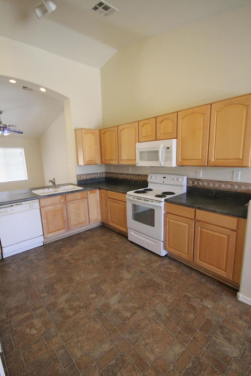 1222 W Darrel Rd, Phoenix, AZ 85041