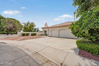 12220 N 56th Dr, Glendale, AZ 85304