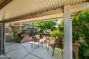 12222 Mission Dr, Sun City, AZ 85351