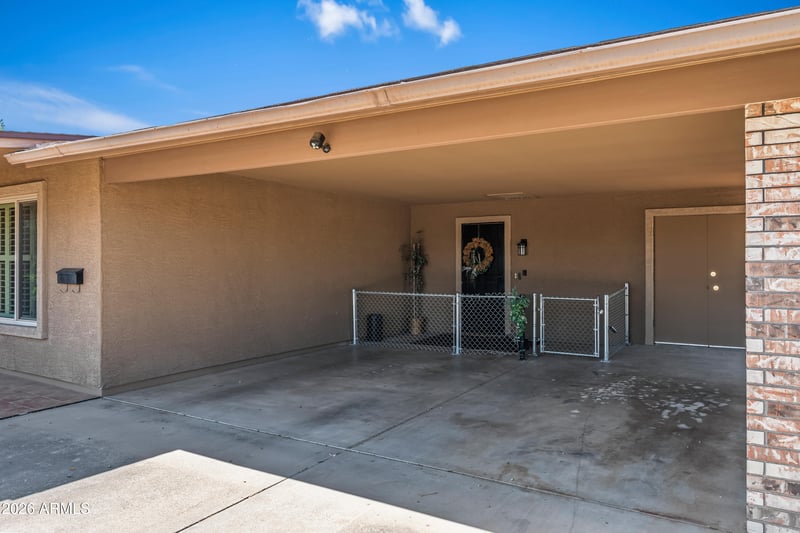 12222 Mission Dr, Sun City, AZ 85351