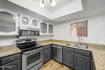 12222 Paradise Village Pw #323, Phoenix, AZ 85032