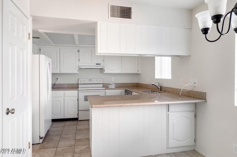 12222 Paradise Village Pw #330, Phoenix, AZ 85032