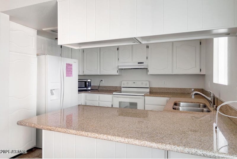 12222 Paradise Village Pw #330, Phoenix, AZ 85032