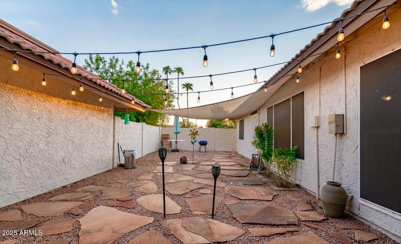 12222 Paiute St, Phoenix, AZ 85044