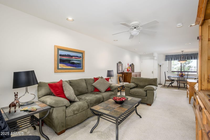12222 Paradise Village Pw #220, Phoenix, AZ 85032