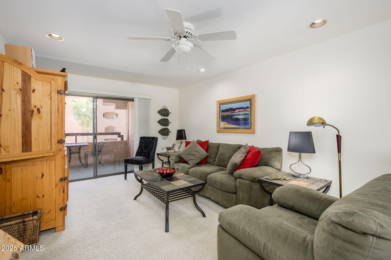 12222 Paradise Village Pw #220, Phoenix, AZ 85032