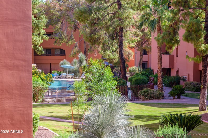 12222 Paradise Village Pw #247, Phoenix, AZ 85032
