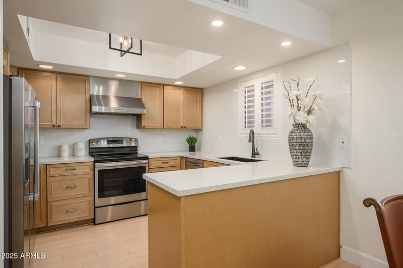 12222 Paradise Village Pw #337, Phoenix, AZ 85032