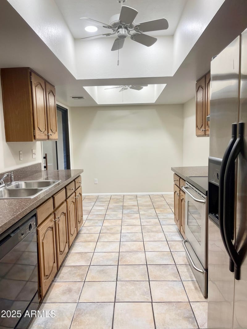 12222 Paradise Village Pw #409, Phoenix, AZ 85032