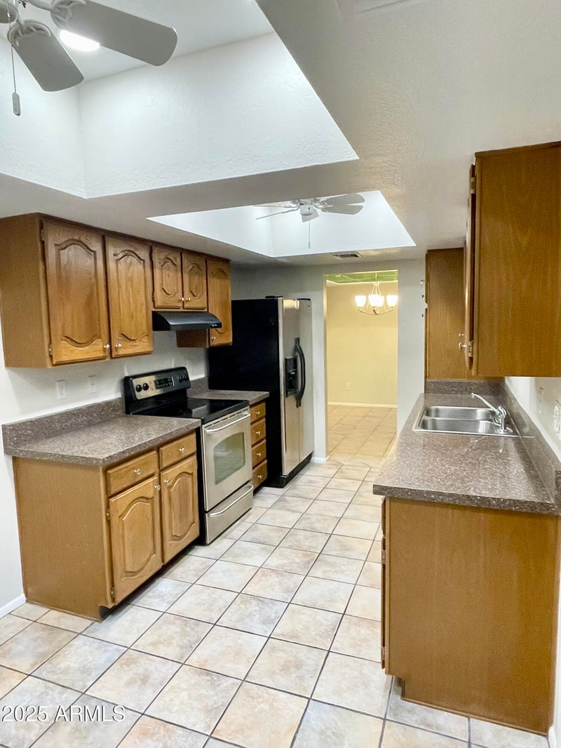 12222 Paradise Village Pw #409, Phoenix, AZ 85032