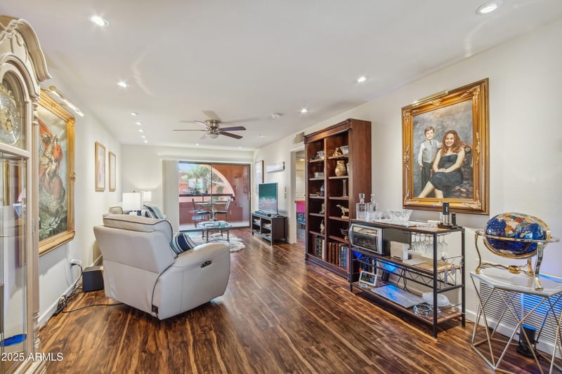 12222 Paradise Village Pw #442, Phoenix, AZ 85032